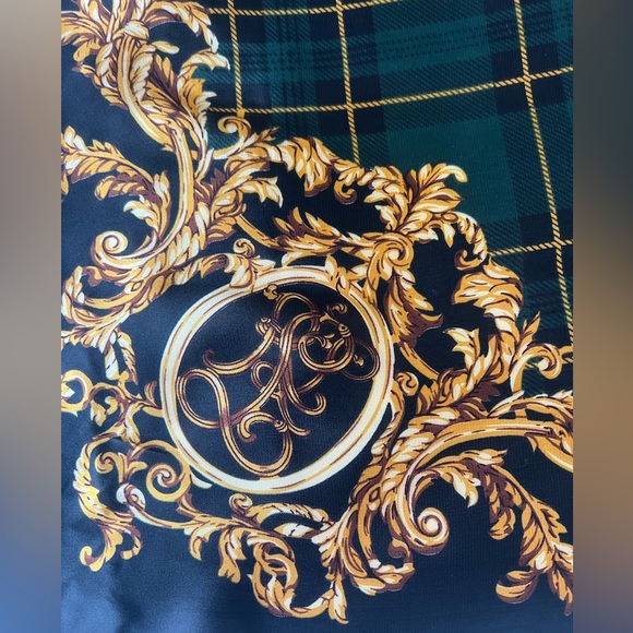 Silk scarf - Picture 3 of 10